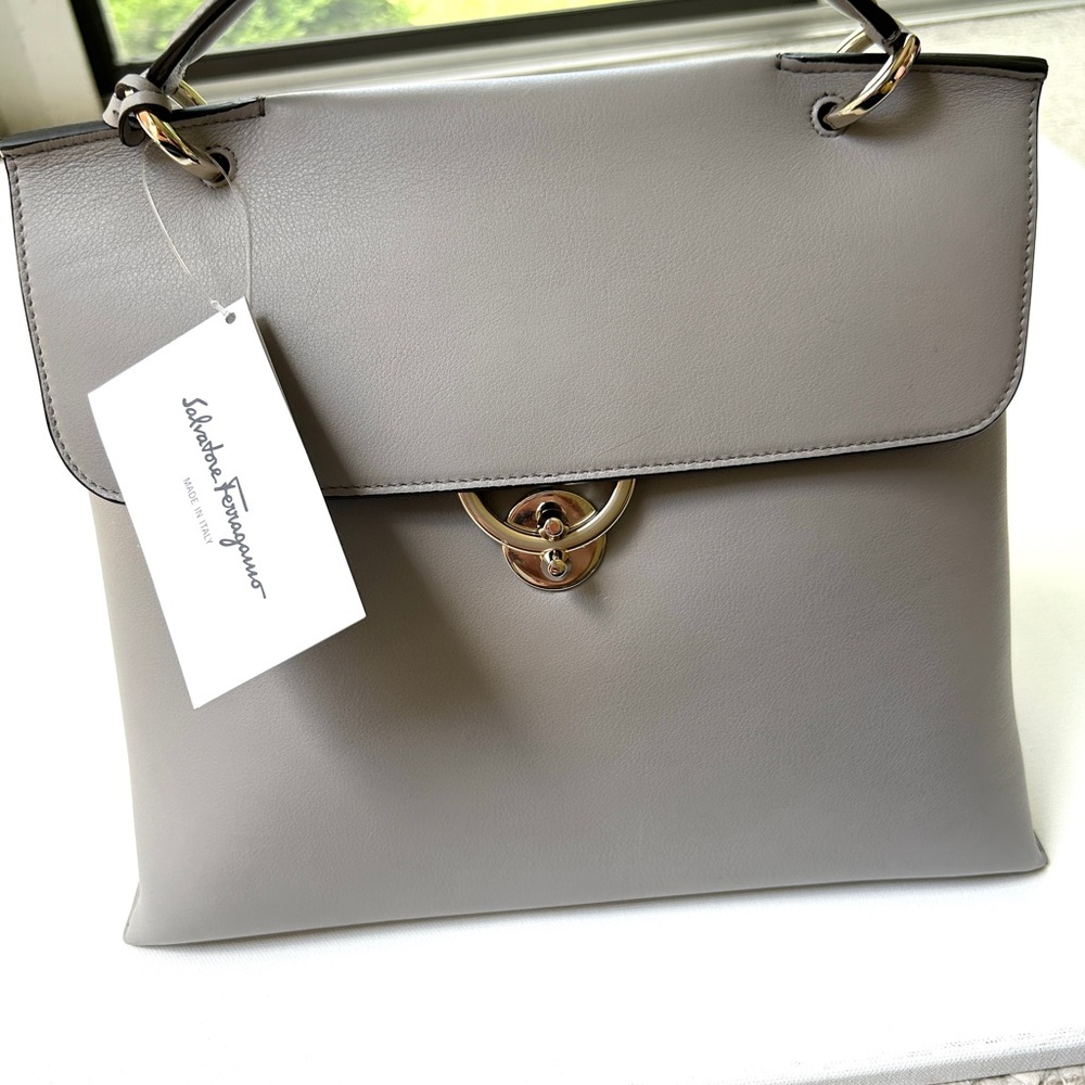 NWT Salvatore Ferragamo jet set Leather Handbag